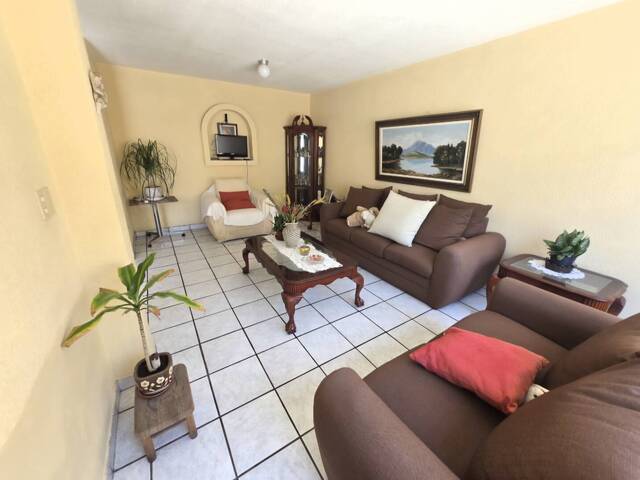 #40 - Casa para Venta en Zapopan - JC - 2